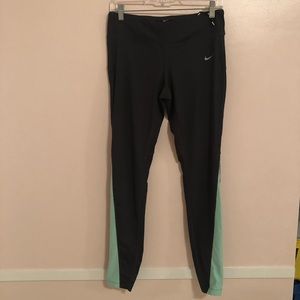 Nike sports women’s leggings